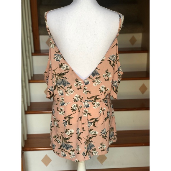 Lumiere Cold Shoulder Top - Picture 2 of 3